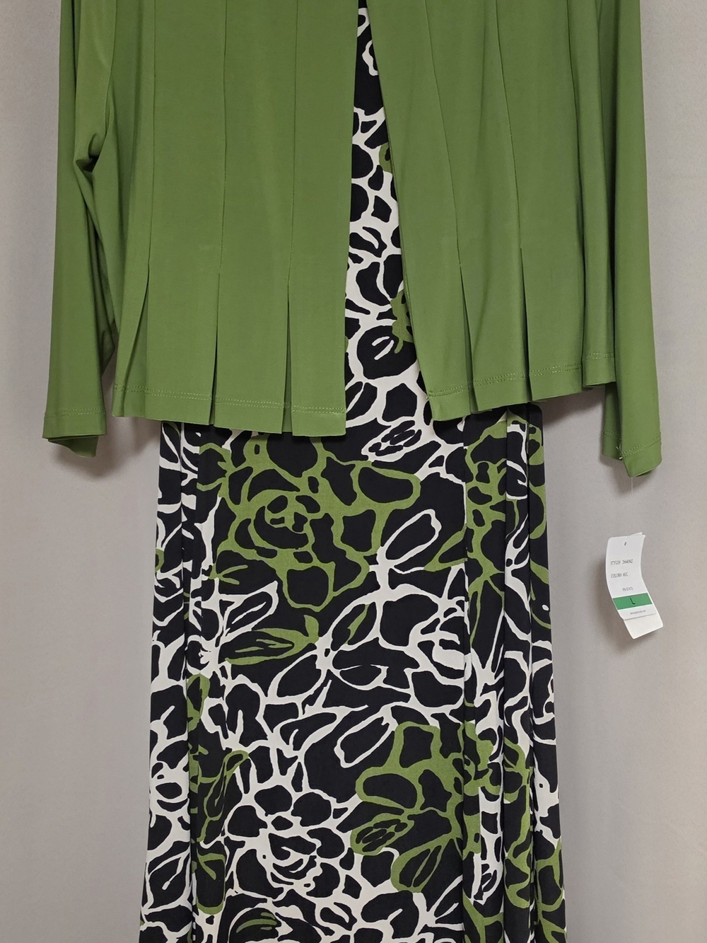 Danny & Nicole Green Floral Print Midi Skirt with Matching Green Jacket
